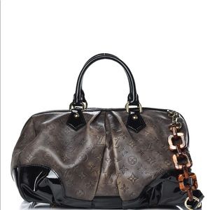 LOUIS VUITTON Cuir Patent EmbossedMonogram Stephen